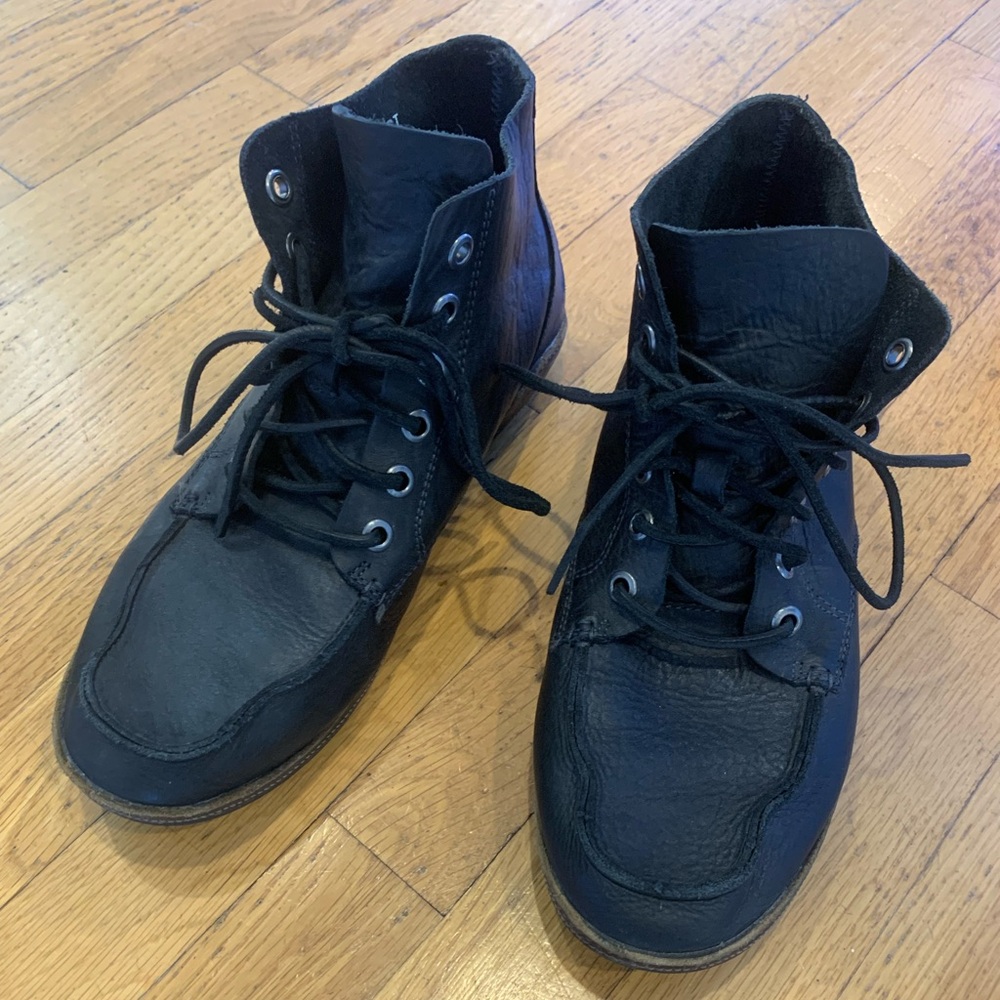 Olokai Mens Chukka boots